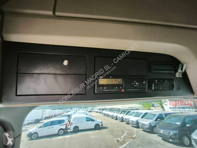 Traktor Mercedes