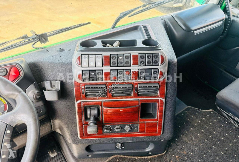 Tractor Iveco 560