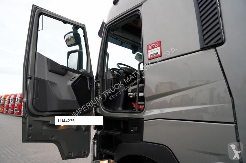 Traktor Renault T480