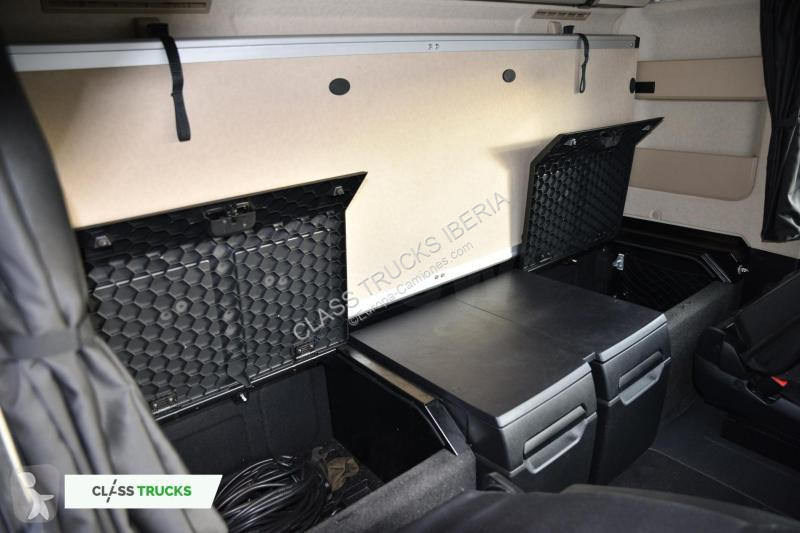 Traktor Mercedes 5 1845 BigSpace