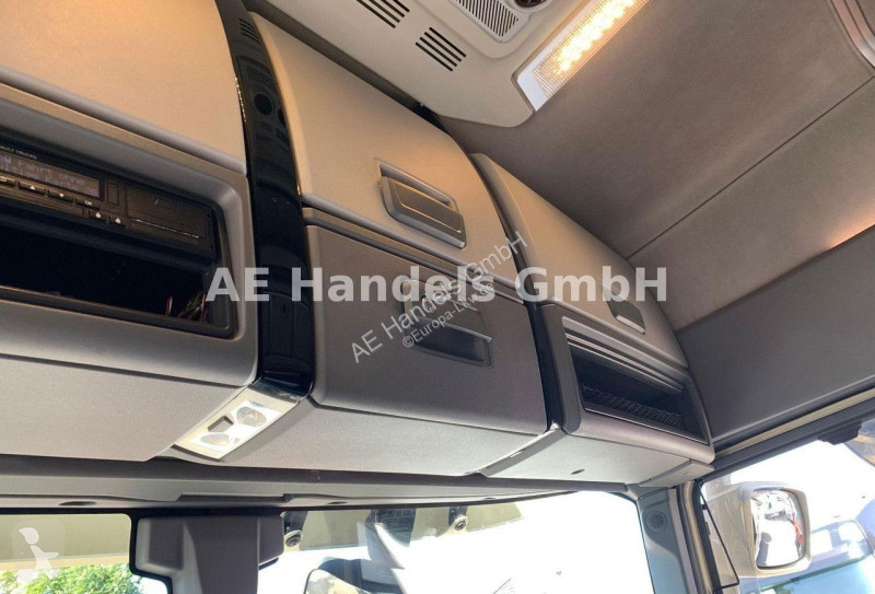 جرار Renault T HIGH 520