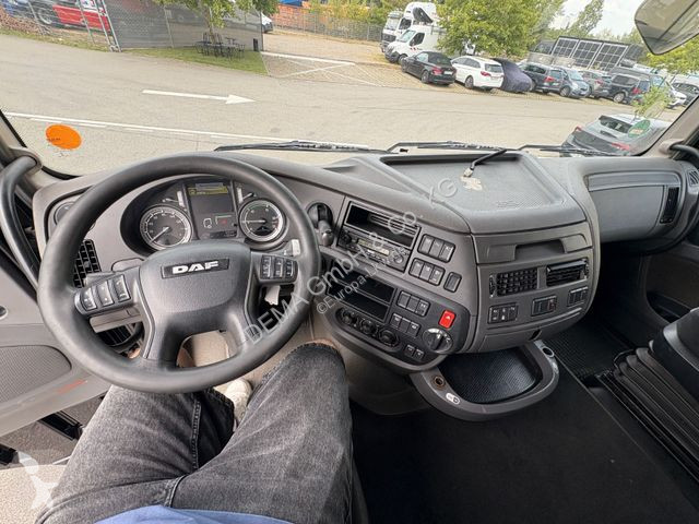 Traktor DAF...