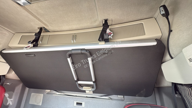 Traktor Volvo FH  (CHASSIS 2015 / PERFECT...