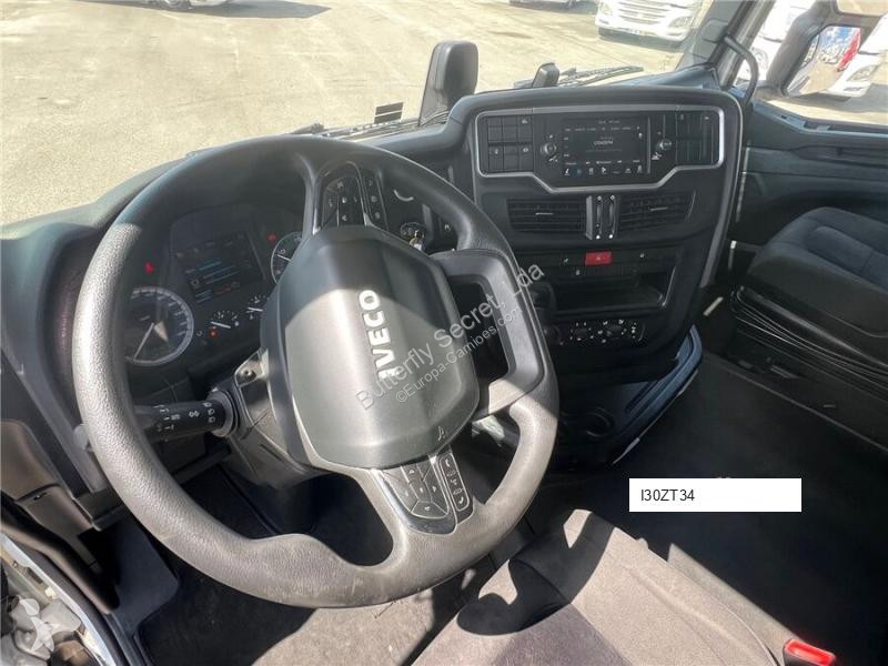 جرار Iveco S-WAY 460