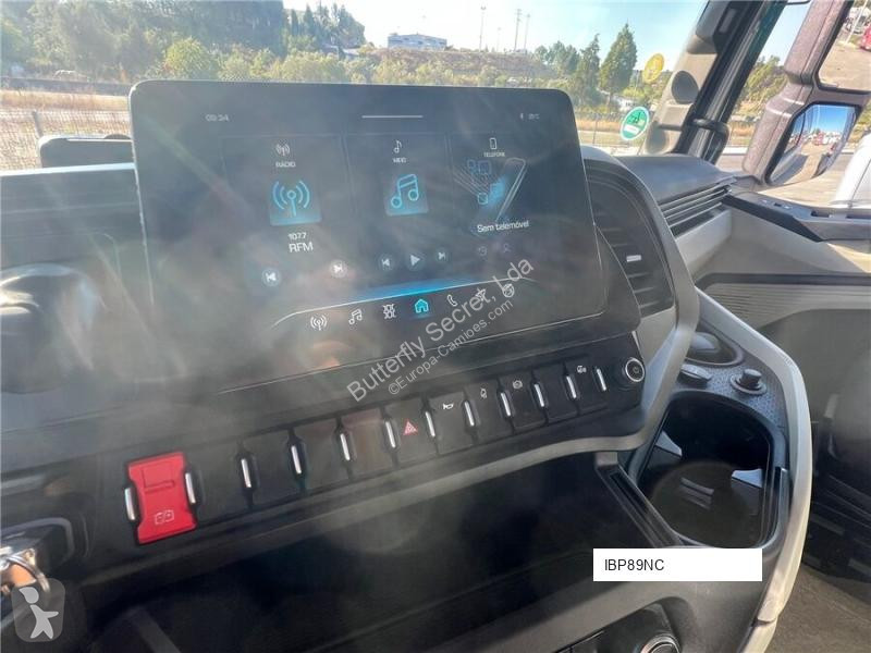جرار Iveco S-WAY 500