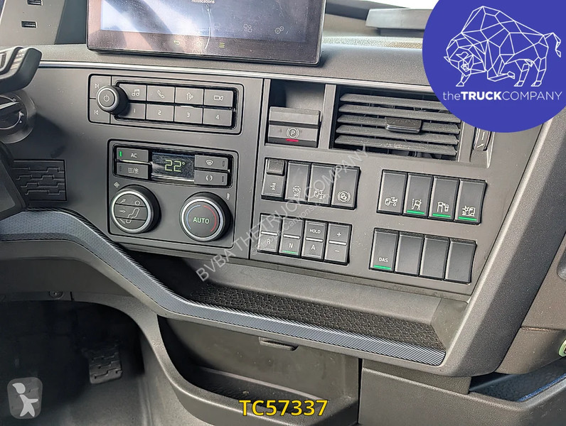 جرار Volvo 500