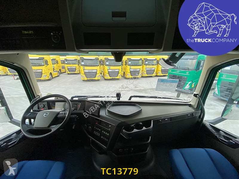 جرار Volvo 500