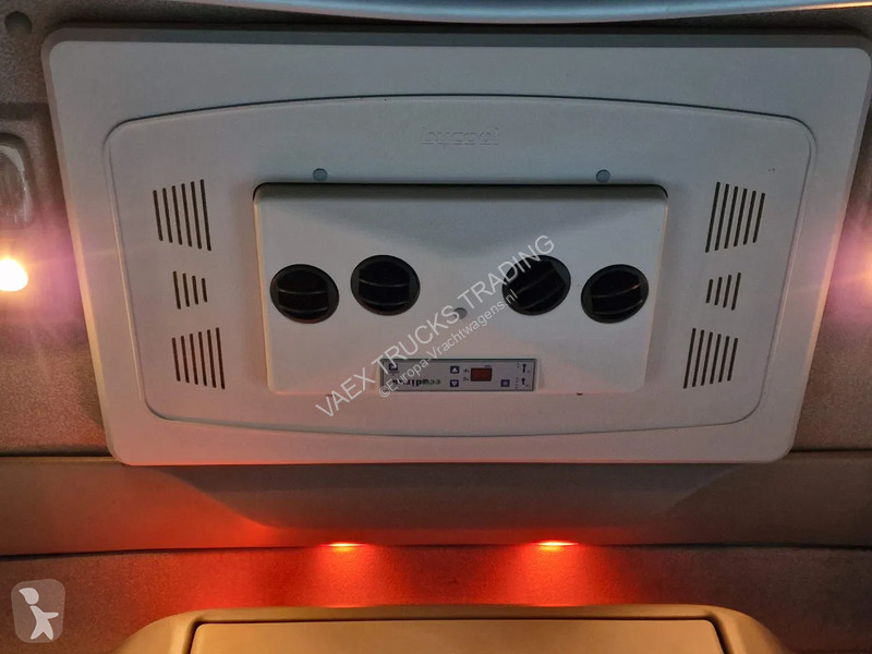 جرار DAF SuperSpaceCab 4x2 - Full air - Night...