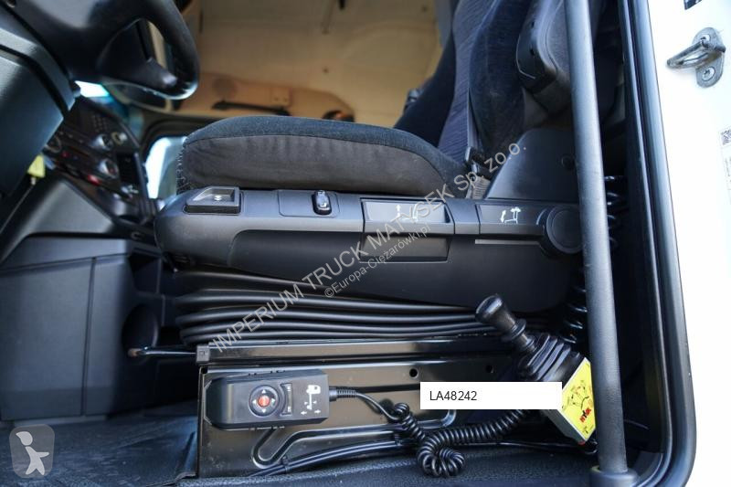 جرار Mercedes ACTROS 1842