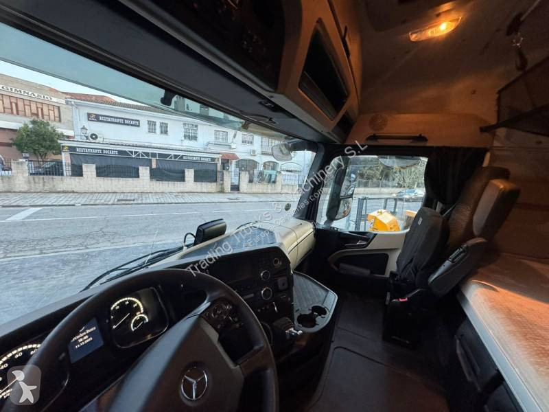 جرار Mercedes