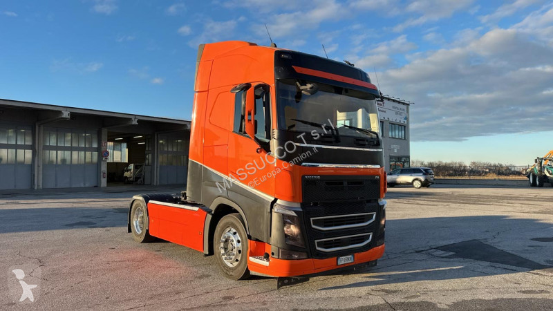 جرار Volvo 42T 4x2