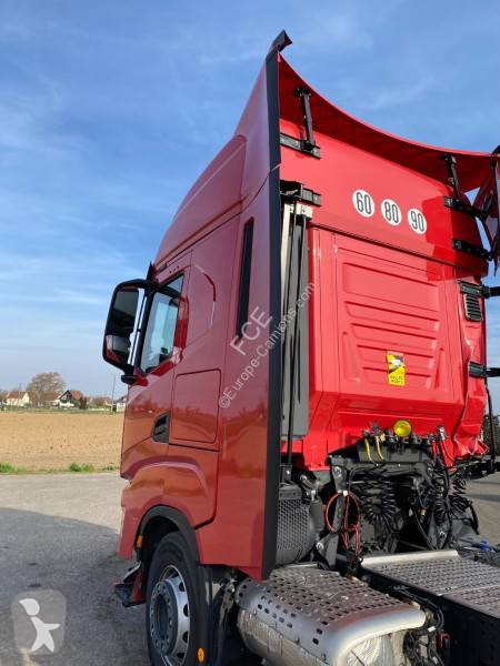Iveco  tractor unit