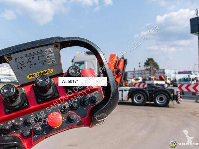 Влекач Volvo PK 40002 EH