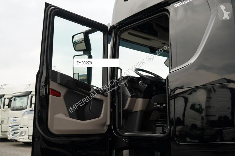 Влекач Scania S 500