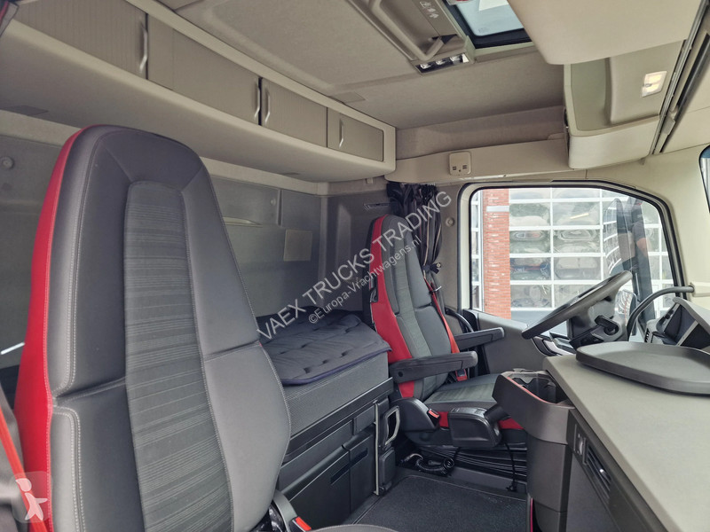 جرار Volvo 13500 6x2/4 Low roof - MA chassis -...