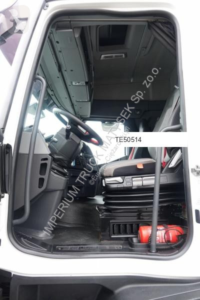 Влекач Renault T 480