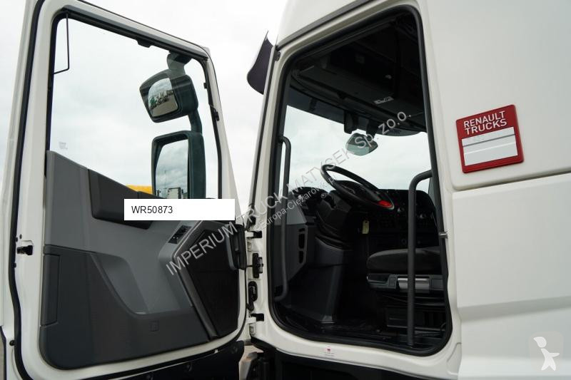 Влекач Renault T 430