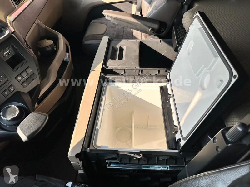 جرار MAN 3 18.580 4x2 LL IndividualS / Retarder...