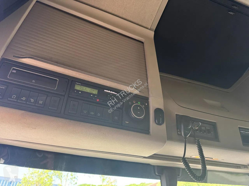 جرار Volvo 6X4 - EURO 6 + PALFINGER EPSILON...