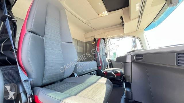 جرار Volvo