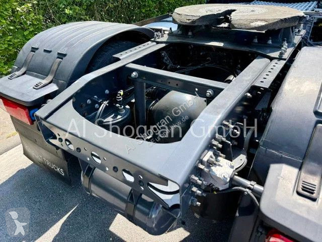 جرار Renault T460...
