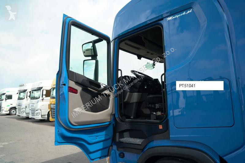 Влекач Scania