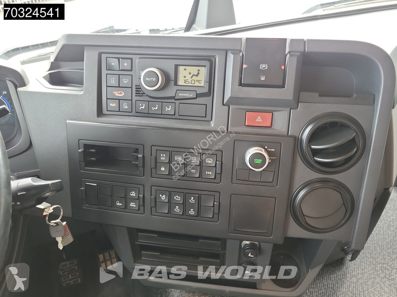 Trekker Renault K 460 4X2 Full-Steel Hydraulic...