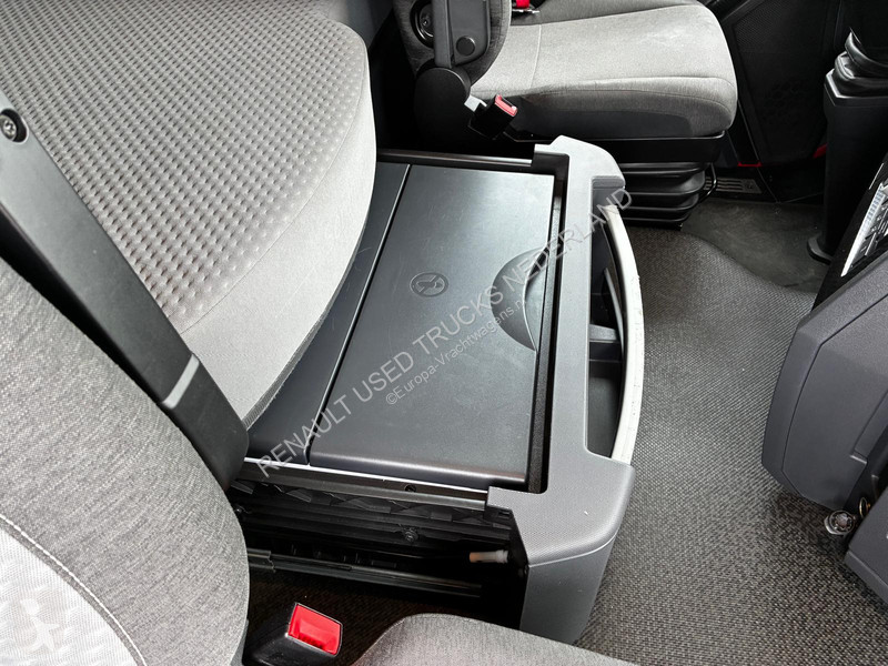 جرار Renault T EVO 520 T4X2 13 LITER,...