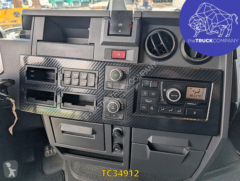 جرار Renault T 520