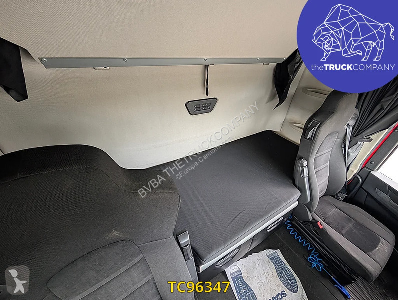 Iveco S-Way 490 tractor unit