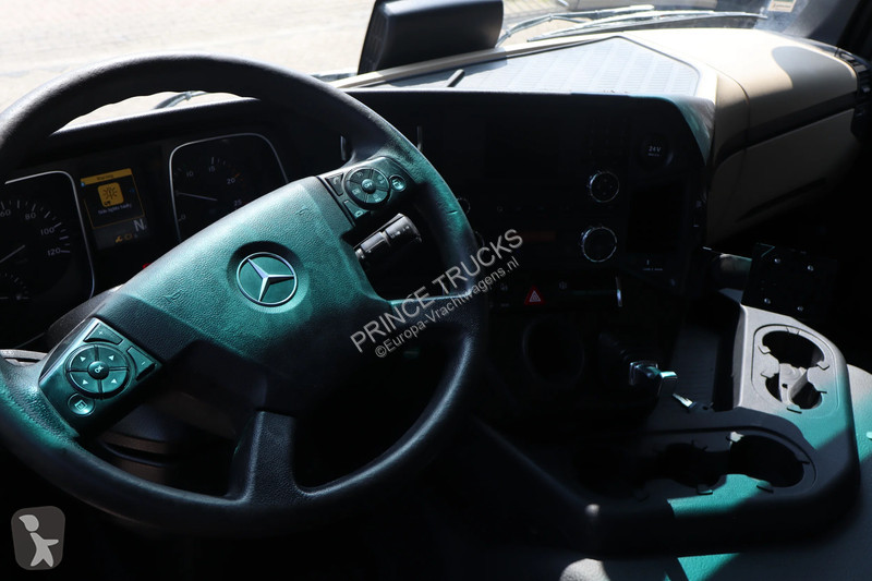 Trekker Mercedes 1846 * Hydraulic * 4x2 *