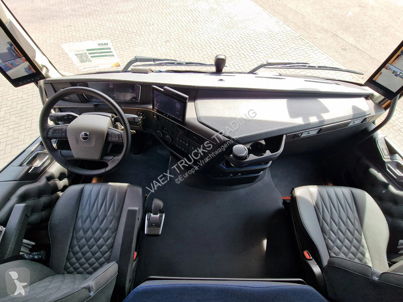 Traktor Volvo 13500 Aero Globetrotter XL 4x2 -...