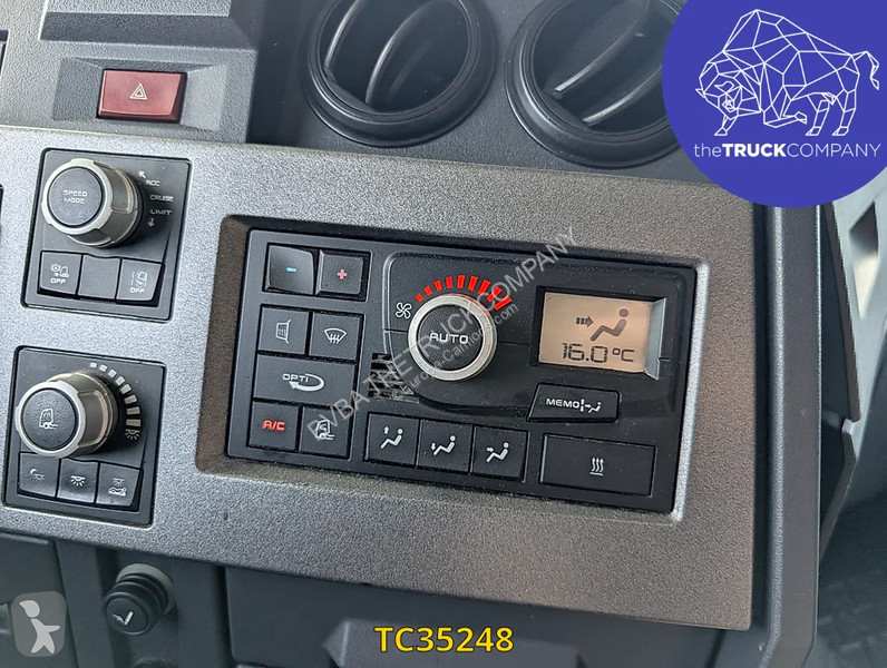 جرار Renault T 480