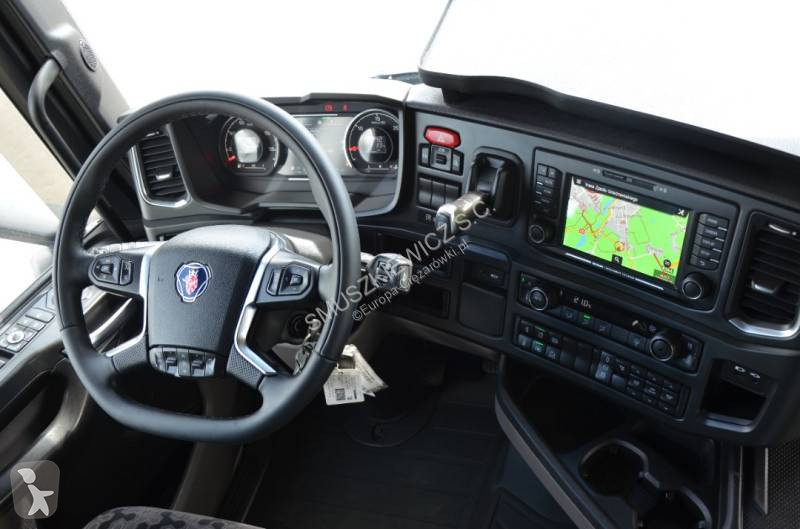Влекач Scania