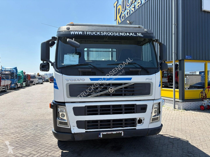 جرار Volvo 12480 + 6X4 + manual + spring +...