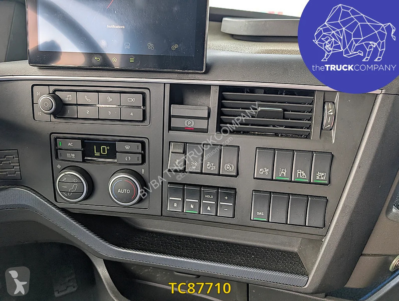 جرار Volvo 500