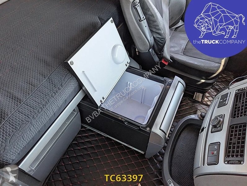 جرار DAF 530