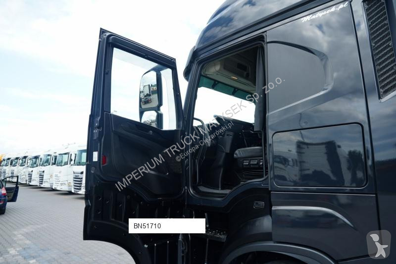 Влекач Iveco 510