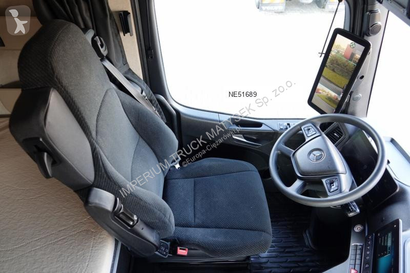 Влекач Mercedes ACTROS 1845