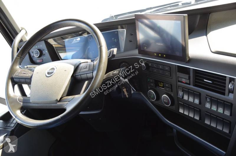 Тягач Volvo