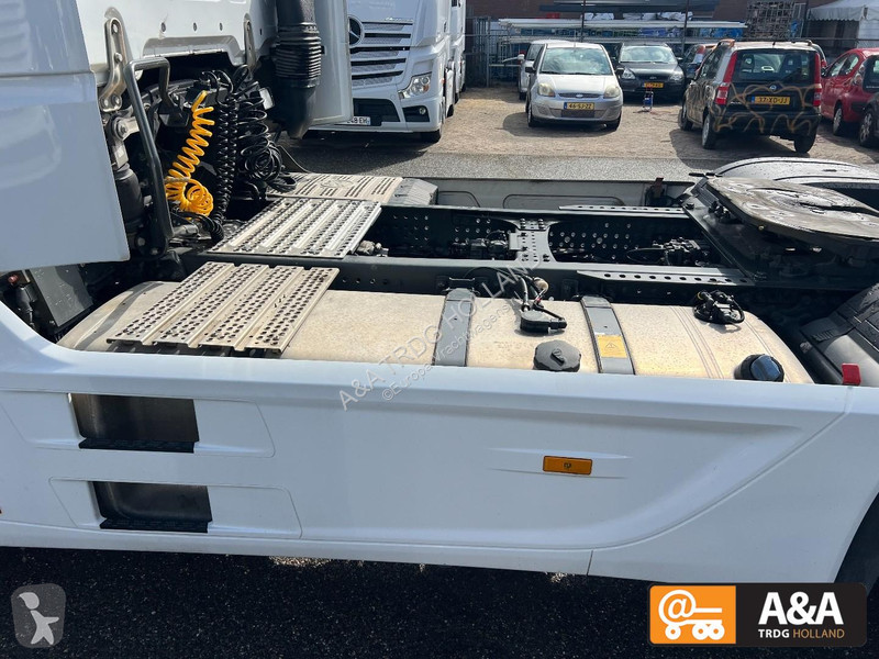 جرار Mercedes ACTROS 1845
