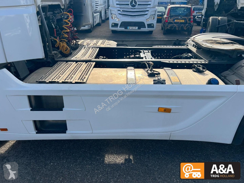 جرار Mercedes ACTROS 1845