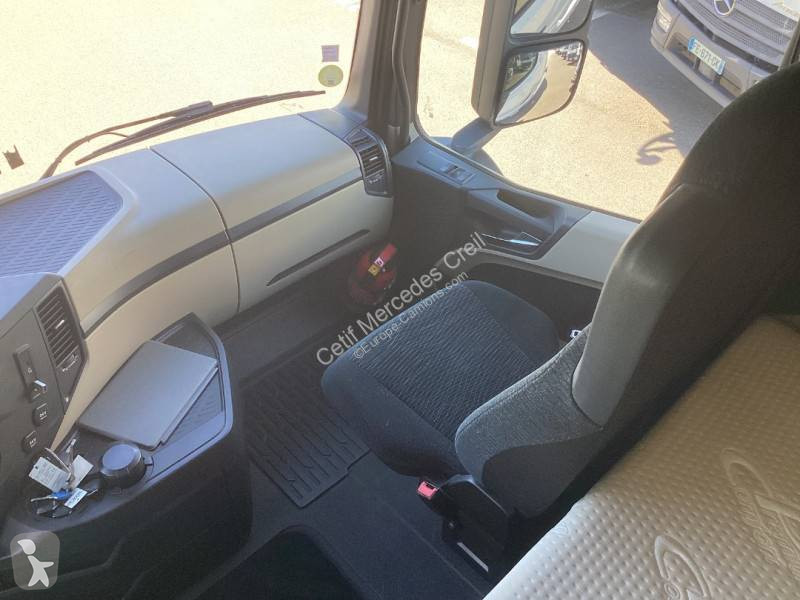 جرار Mercedes