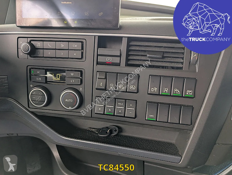 جرار Volvo 500