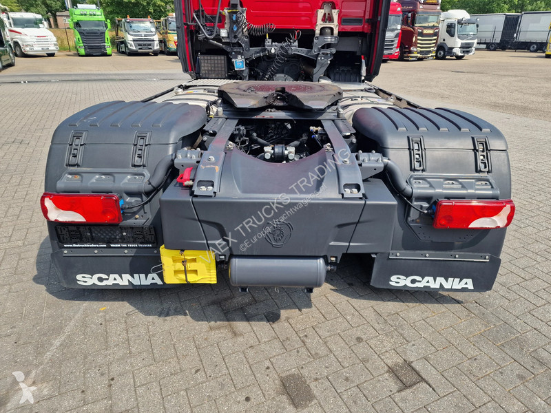جرار Scania 460 4X2 - steel / air - retarder -...