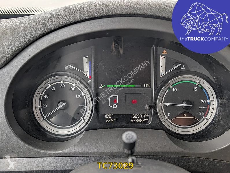 جرار DAF 440