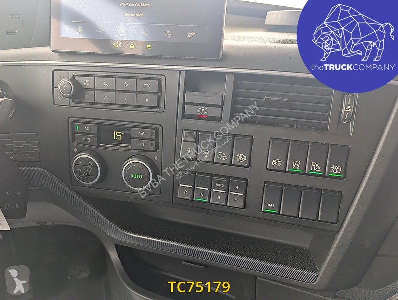 جرار Volvo 500