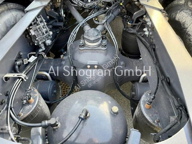 جرار Volvo 460 Globetrotter...