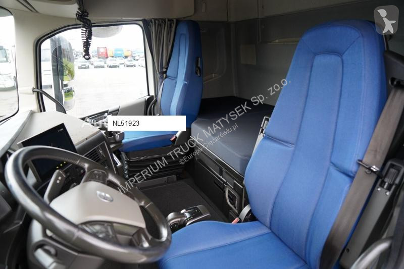 Влекач Volvo FH 500