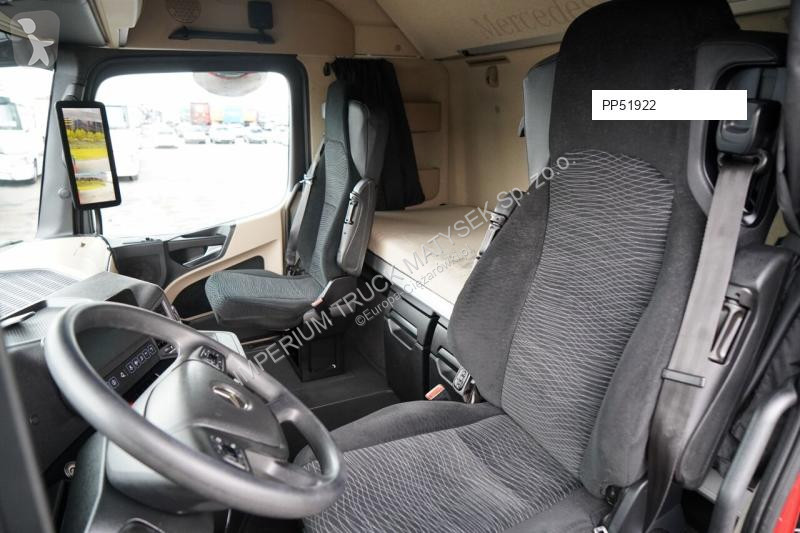 Влекач Mercedes ACTROS 1845